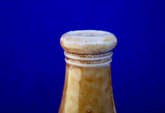 Super Nice Civil War Period Two Tone Ginger Beer Bottle