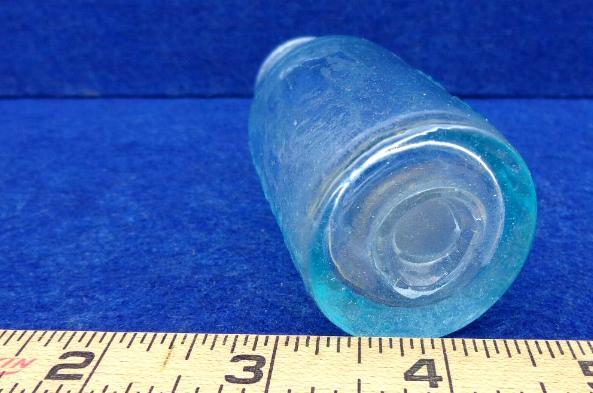 Very Fine Pontilled Civil War Period Spaulding's Glue Bottle 