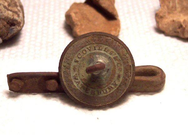 Reverse of early Artillery Corps Militia Button