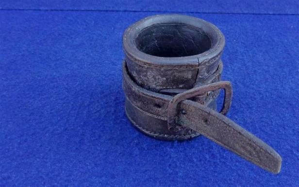 Fine "Metzger" Marked Civil War Cavalryman's Leather Carbine Socket 