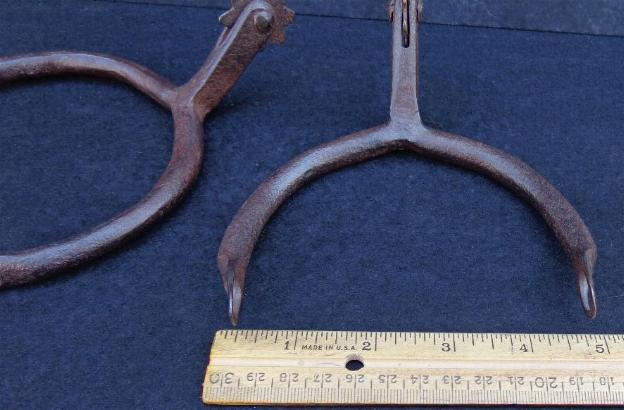 Fine Pair of Crude Hand Forged Revolutionary War Hessian Horse Spurs 