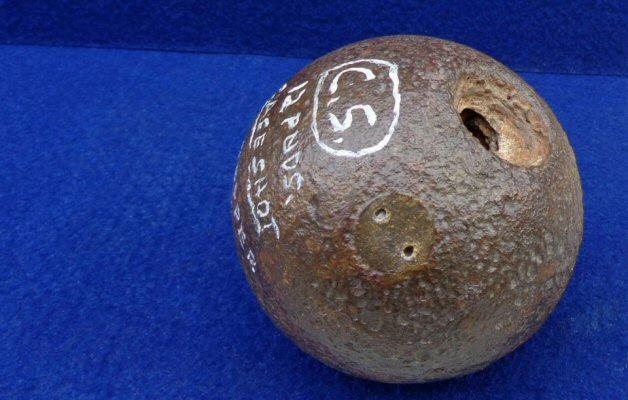 12 Pnd Confederate Sideloader Artillery Shell w/Nice Iron & Well Defined Plug - Recovered Culpeper, Virginia. 