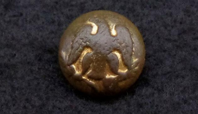 Beautiful Dug Confederate CS26 Staff Officers Coat Button