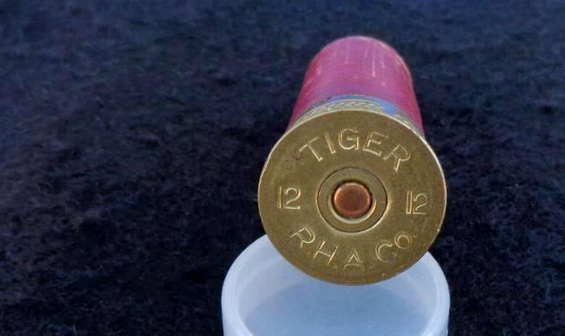 Excellent Condition “Robin Hood Ammunition Company” Single 12 Gauge “Tiger” Shot shell