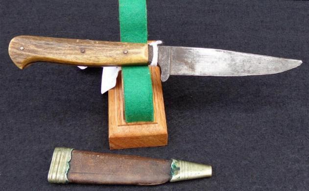 Nice Little Stag Handle Side or Hunting Knife Manufactured by Anton Winton, Jr. in Solingen ca. 1890s-1900s.