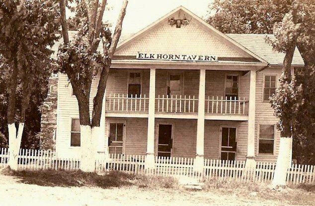 The Elkhorn Tavern as it appeared ca. 1938, after several years of modifications, and while being used as a residence and tourist stop.