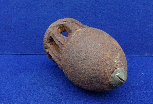 Nice Excavated 3.8 Inch James Artillery Shell w/Intact Brass Anvil Cap 