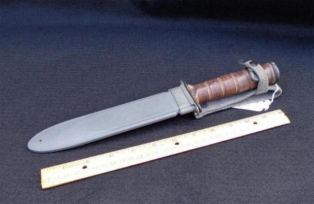 Excellent Ka-bar Style WWII USN MK2 Fighting Knife & Scabbard Made by Camillus