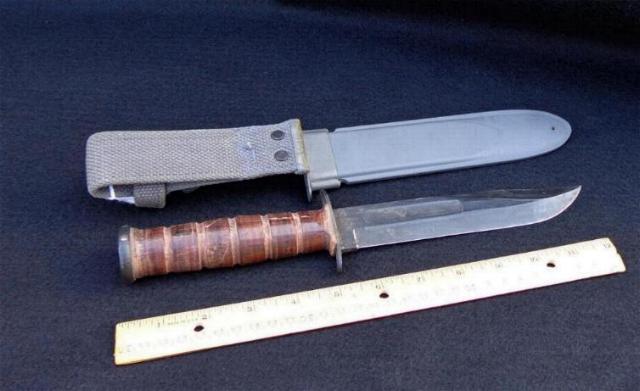 Excellent Ka-bar Style WWII USN MK2 Fighting Knife & Scabbard Made by Camillus