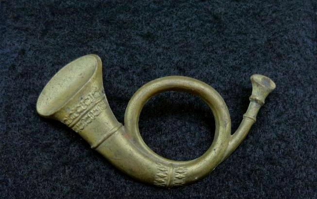 Fine Non-dug US Infantry Insignia/Hat Horn with Both Loops 