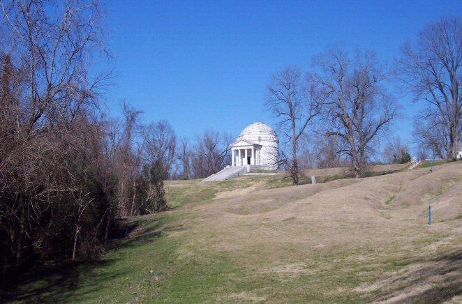 Up and down hilly topography typical of most of the Vicksburg Battlefield. 