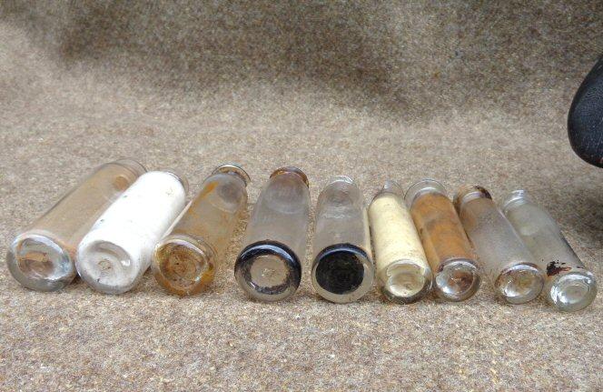 Fine Condition Late 1850s to Civil War Doctor's Saddle Bags w/20 Original Pontilled Medicine Vials, Some still with Contents 