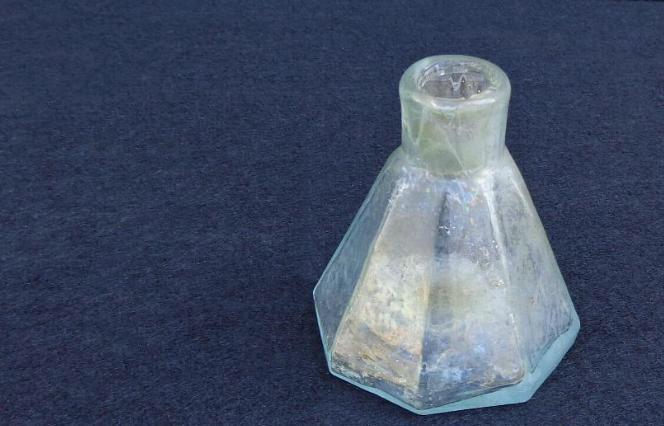 Fine Dug Civil War Period Aqua Umbrella Ink Bottle