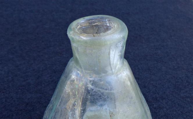 Fine Dug Civil War Period Aqua Umbrella Ink Bottle