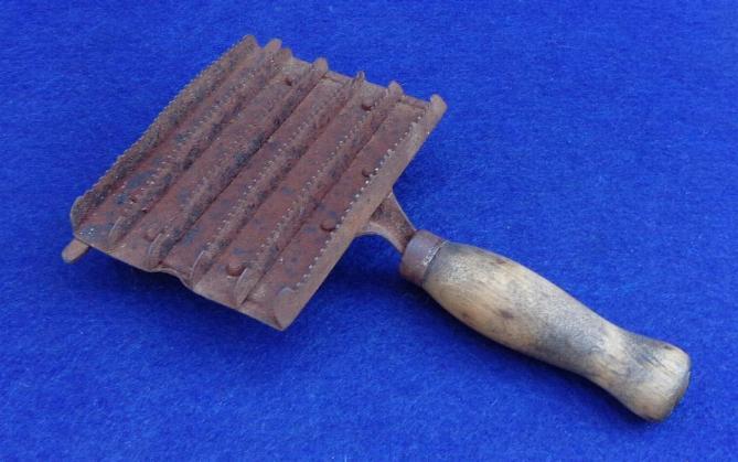 Fine Non Dug Civil War Period Horse Curry Comb